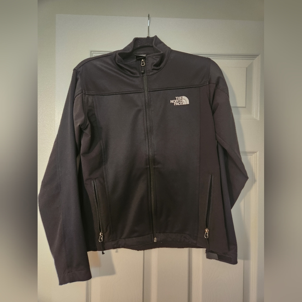 THE NORTH FACE BLACK APEX JACKET